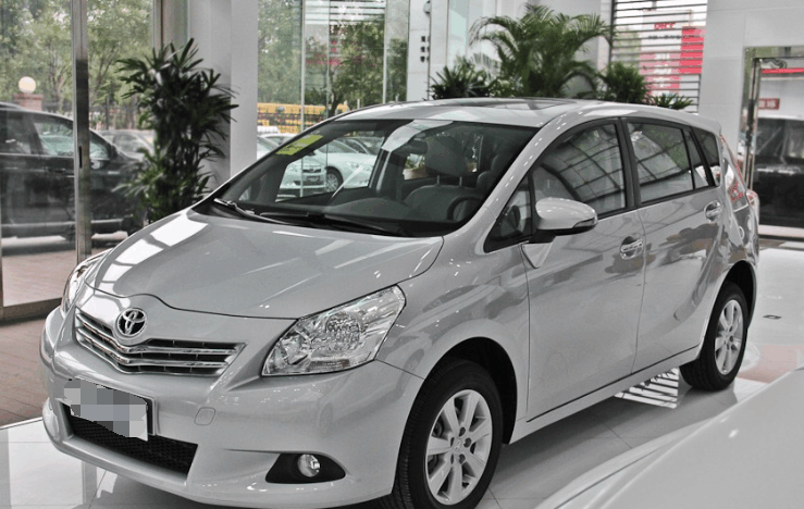 丰田宽敞休闲MPV, 帅气外观十分抢眼