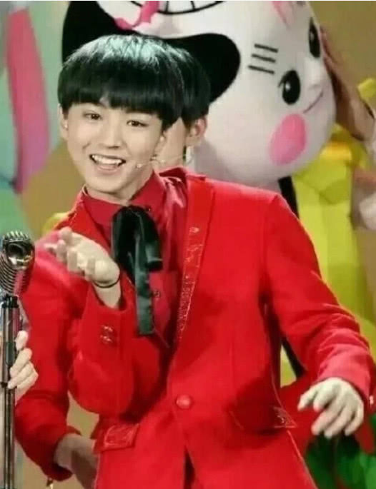 明星错位照:白敬亭变白静婷,王源很飘逸,最后一