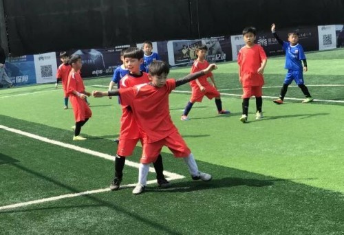 【一兆韦德热点】攀翼杯青少年足球系列赛