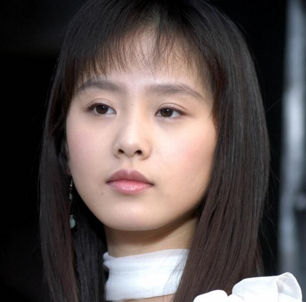 90年出生的中国女明星,90年出生的女明星 女明星们在视觉中国上的第一张图,有没有整容,一看便知!