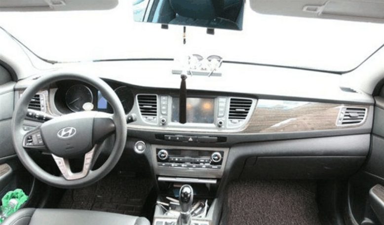 落地价13万, 现在只需10万, 没开多久掉价3万, 车主心疼不已