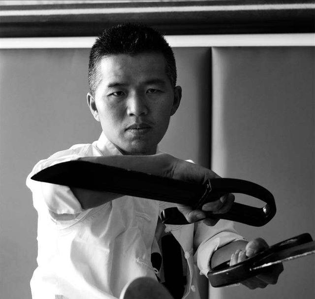 徐晓冬再遭怒批!咏春余昌华:徐晓冬先被打出血