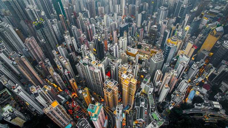航拍的香港俯视图,高楼大厦一栋挨着一栋,让人看的眼花!