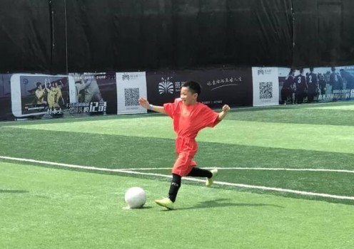 【一兆韦德热点】攀翼杯青少年足球系列赛