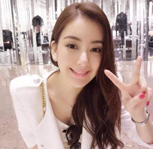 郭富城娇妻方媛晒31岁庆生照, 之前她的生日为何年年变化?