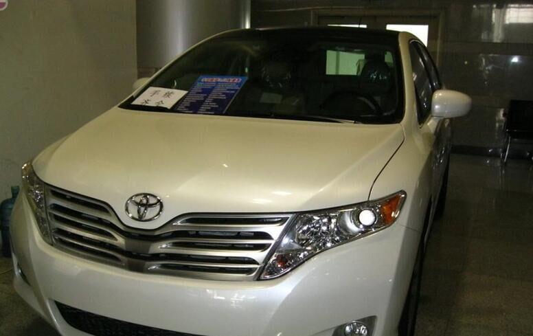 丰田这款车堪称: 最美日系家轿车, 外形完胜大众CC