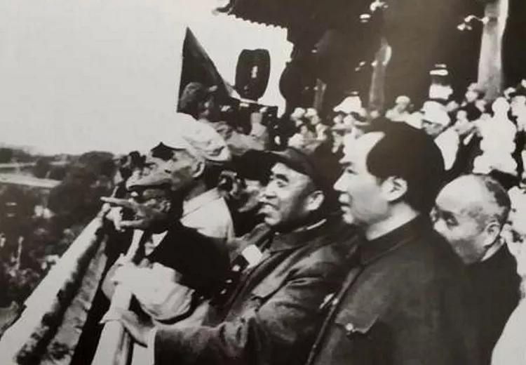 珍贵老照片:1949年国庆,再现历史时刻