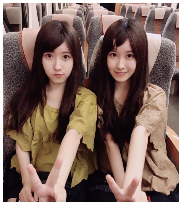 还记得这对双胞胎姐妹吗,长大后成纯天然美女