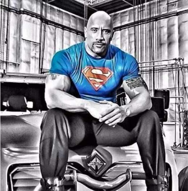 成龙都没他收入高, 他一年狂赚4.3亿, 豪车居多, 但是却开不成