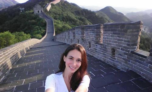 《战狼2》女主性感身材走红, 开拍前问吴京: 这戏需要脱吗?