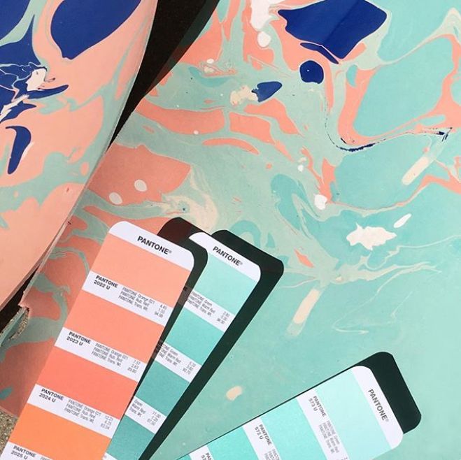 扒一扒INS博主的街拍圆环包包,听说只有10%的