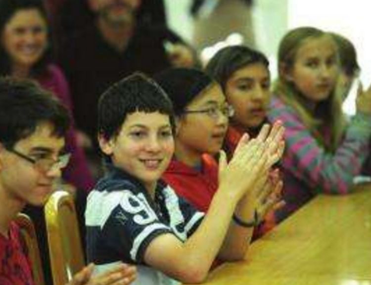 国内英语专业八级,相当于美国人多少岁的水平