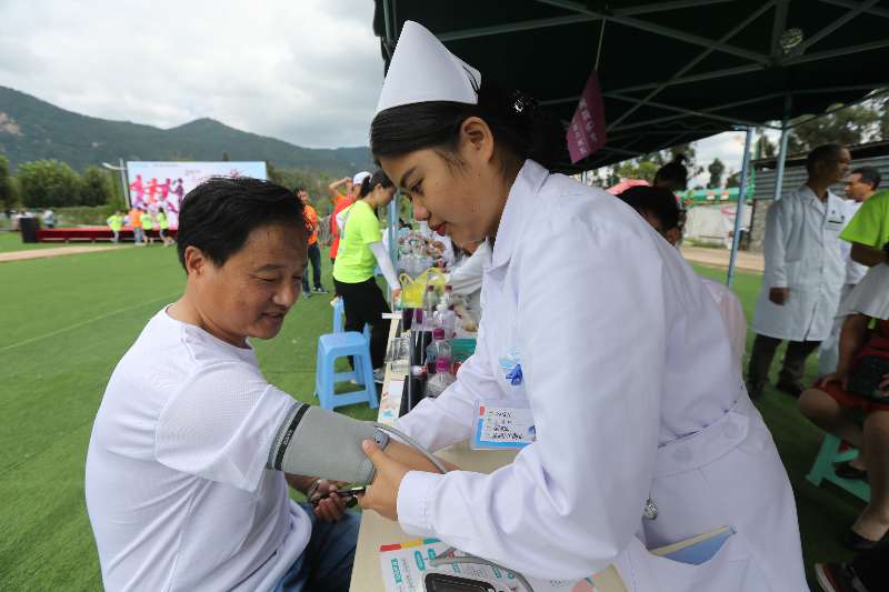 建院8周年 昆明同仁医院与你同庆