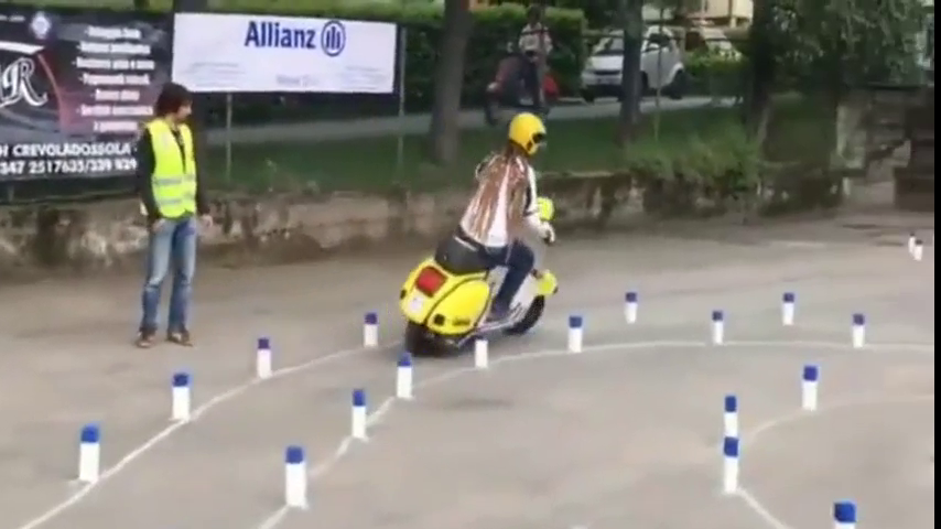 国外一场100分的电动车技术考试，看完我彻底服了