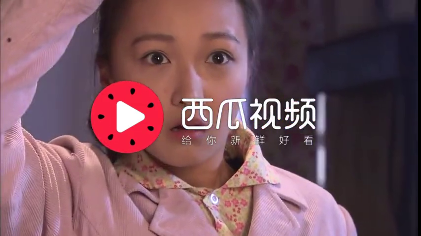 宝珠假怀孕的事被尔秋看到了,宝珠求尔秋一定要保守这个秘密