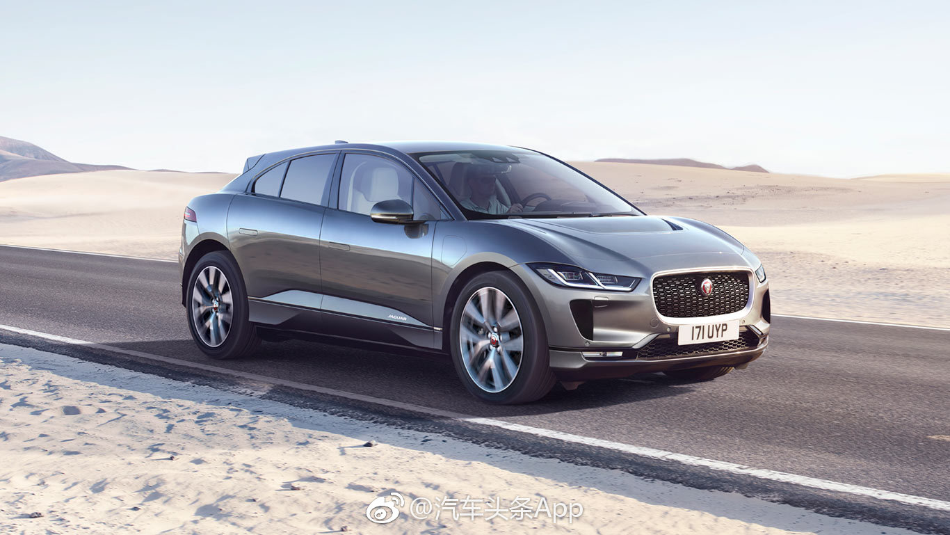 今天车展上捷豹展出了其旗下首款纯电动车型——I-PACE