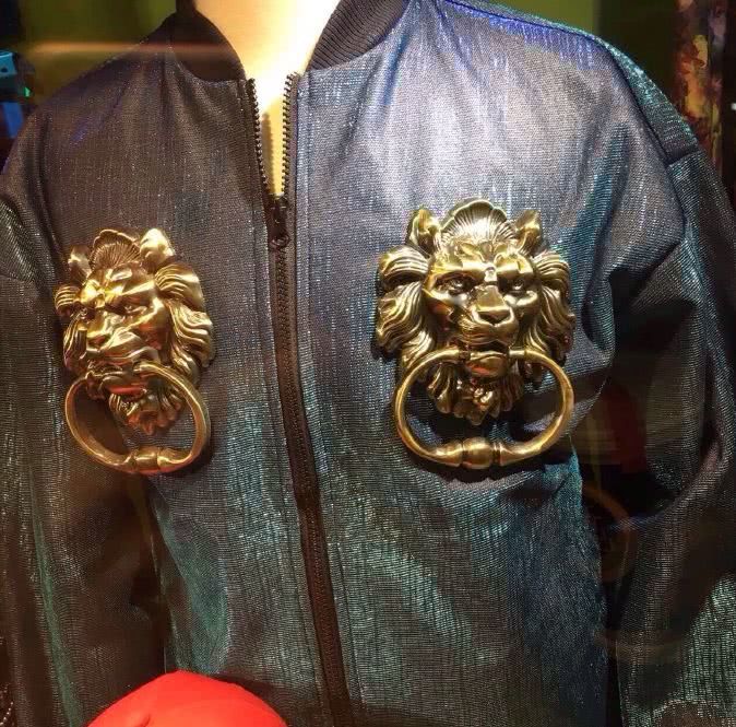 笑到岔气的网红时尚,破洞牛仔裤算啥?网友:图