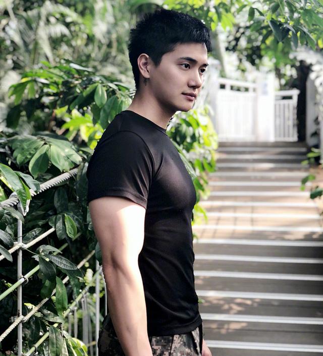 《天天向上》小五宣布退伍了，网友:小五回归，王一博可以走了