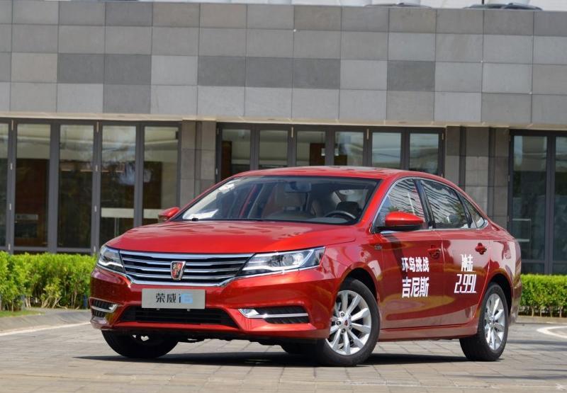 荣威i6 1.0T动力很足, 乘坐舒适行驶静谧, 内饰用料做工胜合资