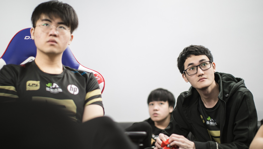 卡萨被放弃,RNG携MLXG出征MSI,网友:他不适