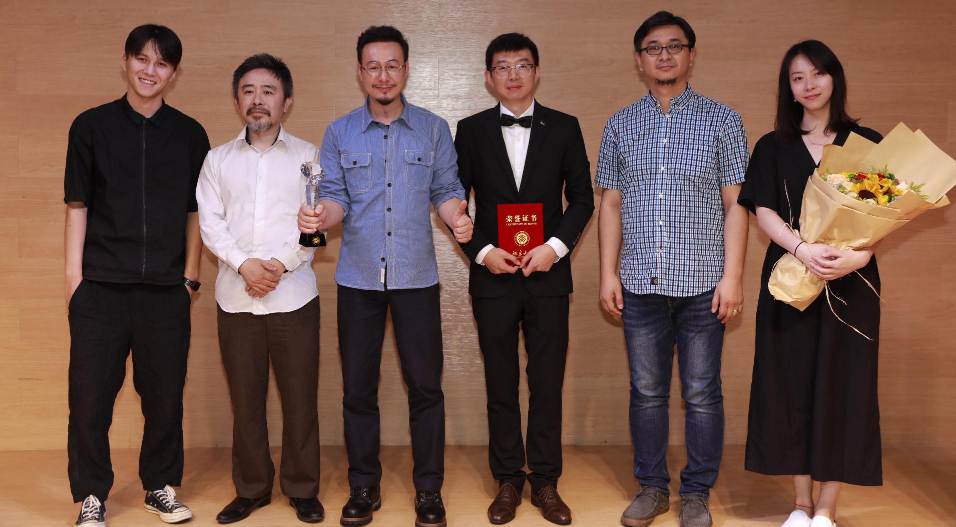 张颂文获北京大学艺术学院最佳演员奖