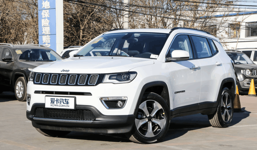 月销近万, 配有全景天窗, 比途观还便宜4万, 放弃GS8