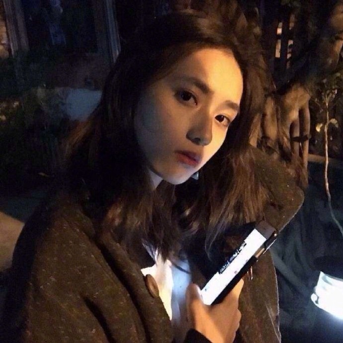 屏幕前的女孩子虽然我不认识你但我想祝你坚强