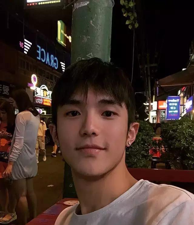 绝世帅哥,颜值秒杀名媛们,鲜嫩多汁