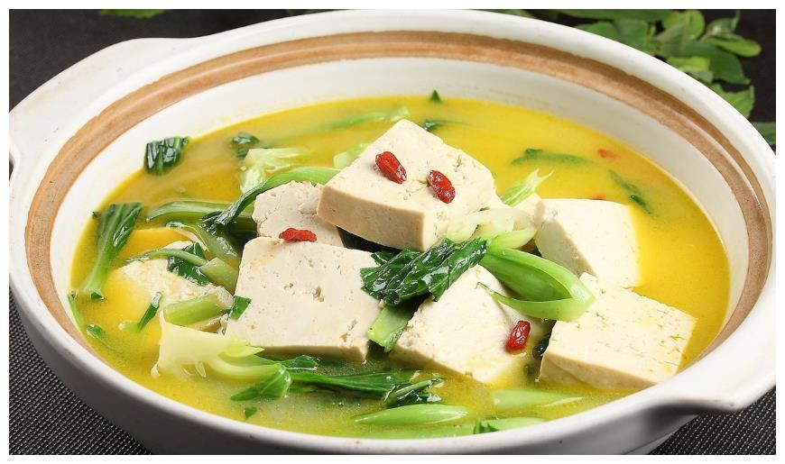 一道清淡去腻的小白菜炖豆腐家常做法