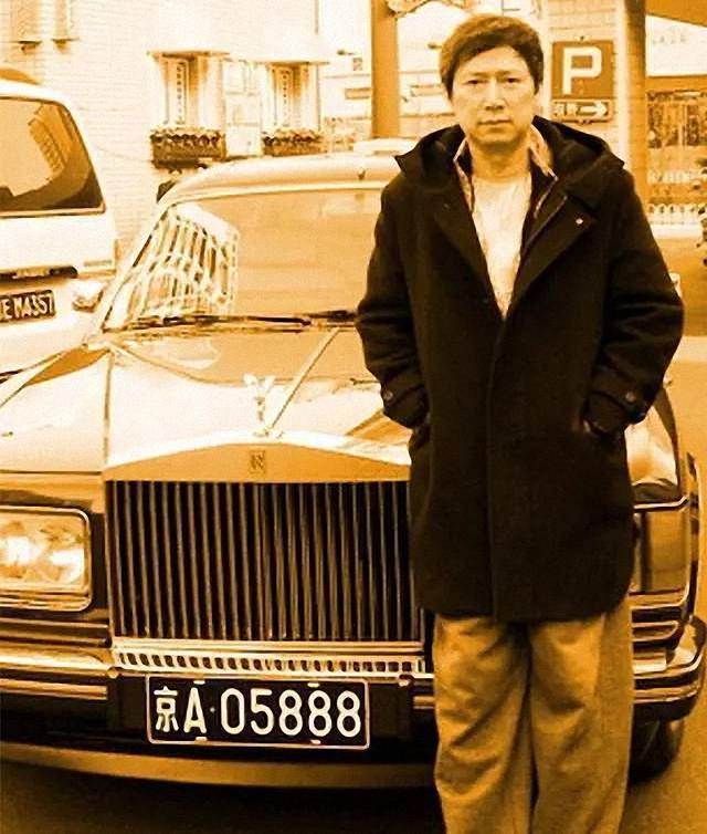 中国第一位劳斯莱斯车主, 继承妻子遗产70亿, 