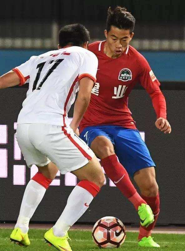 前有韦世豪后有胡靖航,上港面对连续挖角已经