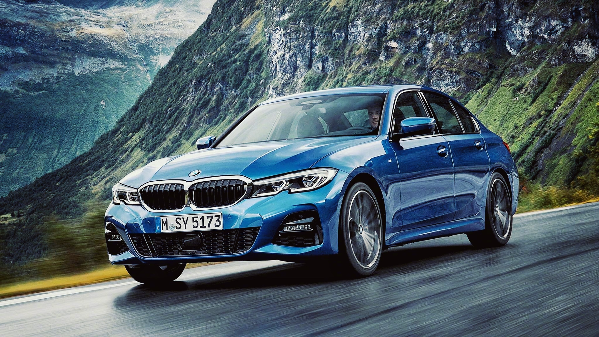 新宝马3系的蓝色依然那么运动