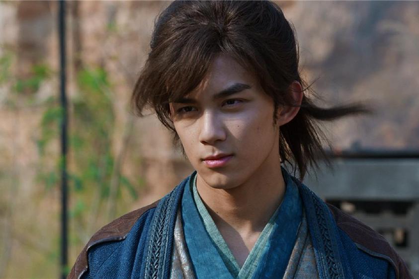 《斗破苍穹》已开播,原来饰演萧炎一直是吴磊儿时的梦想图片