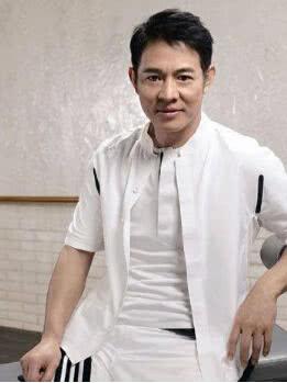 改签国籍的明星, 第一位后悔想回中国被拒, 她居