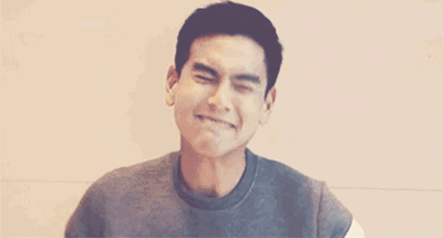 连姜文都忍不住摸一把彭于晏的腹肌,我老公果然男女通