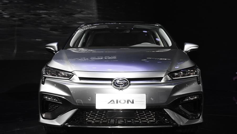 广汽再亮杀手锏，溜背式轿跑配L4自动驾驶，纯电续航600km