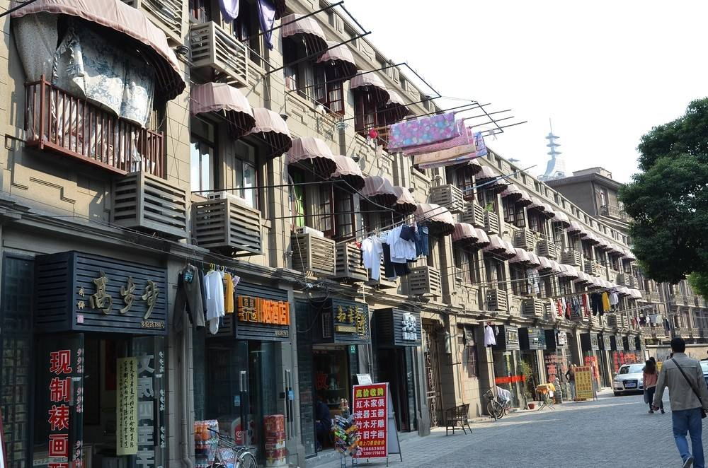 中国人均消费第一城:人均月收入不到5000,花钱