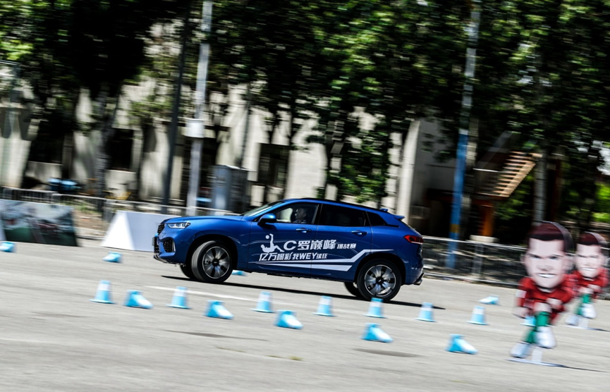 开车也能感受踢球的快感,WEY品牌 C罗巅峰挑