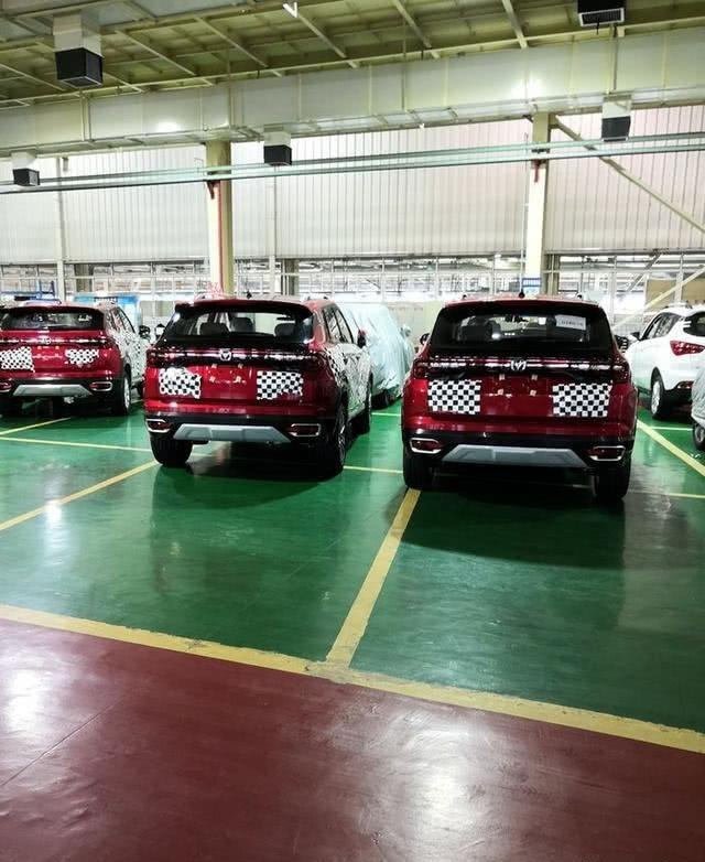 长安换代CS35实车正式下线，外观帅气，堪称中国版大众途昂