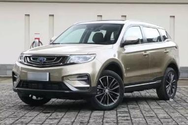 后悔买宝骏530了，吉利新博越SUV才买9万，网友：就喜欢这个造型