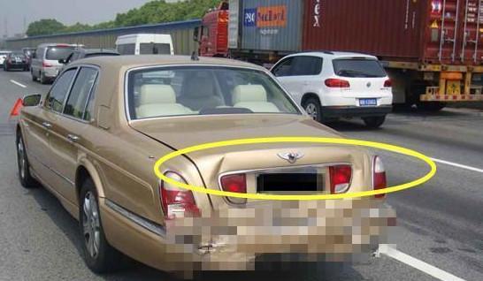 大众途锐撞上宾利豪车, 宾利车主却要赔偿对方损失