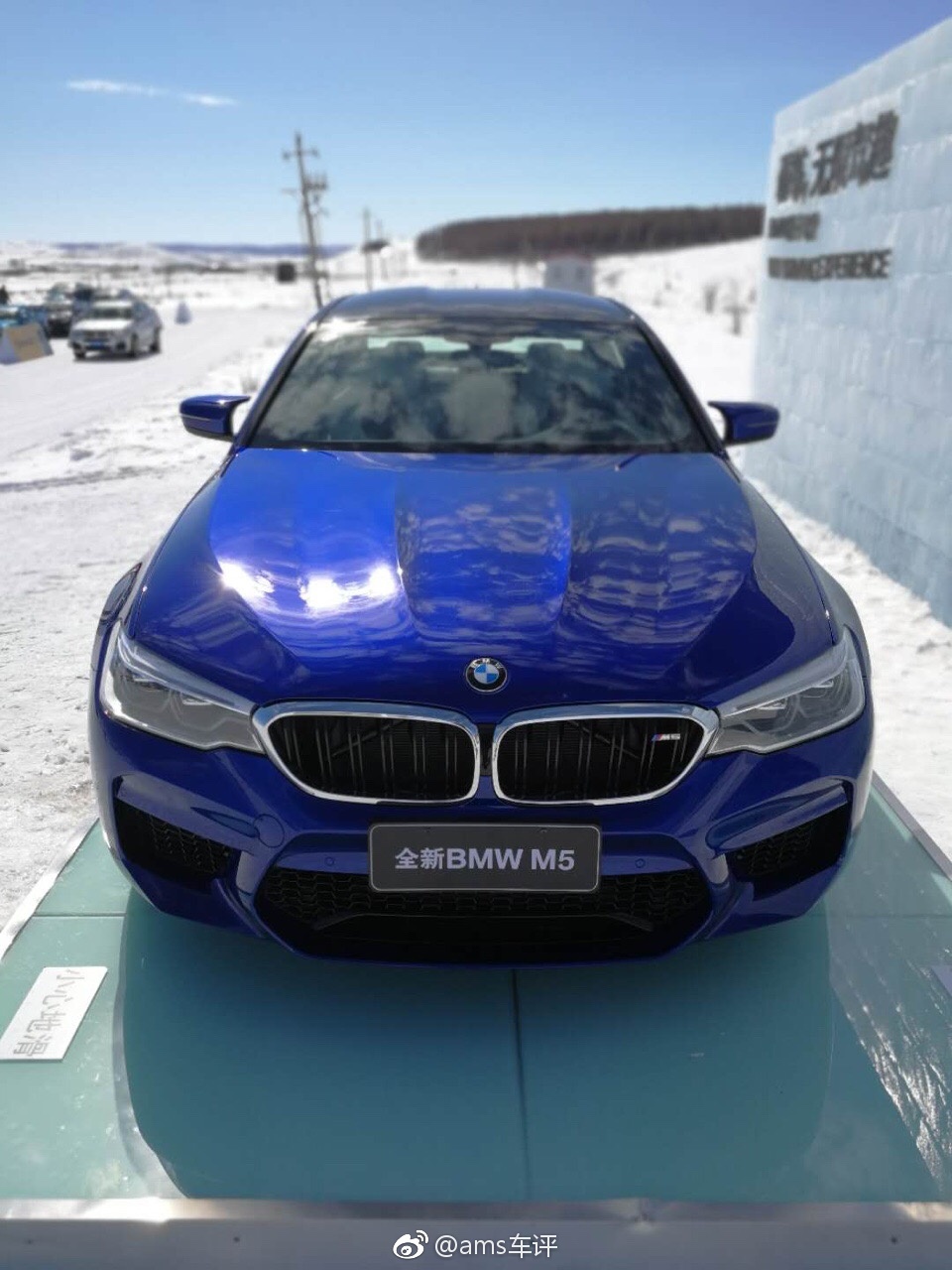 ams驭动汽车在上市前试驾全新BMW M5，动力强大，但易于操控
