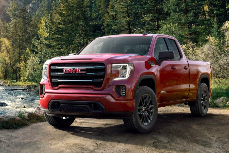 GMC新皮卡尺寸更大，标配310马力2.7T发动机，明年上3.0T柴油版