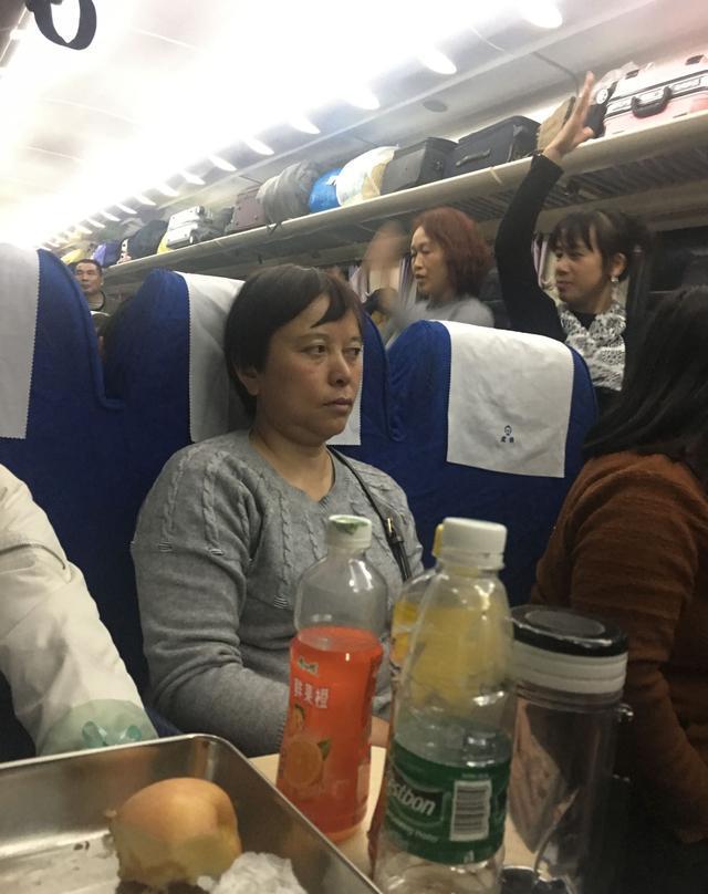 坐K字头硬座火车 最怕遇见中年群体