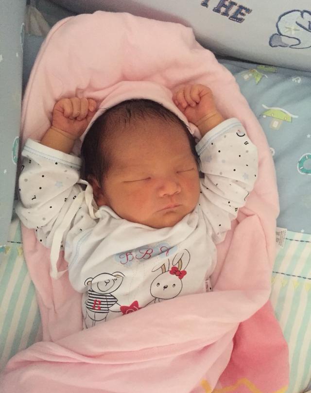 老二校服,男生男宝,30条生女生女谈,都来看看女孩灰色老大图片