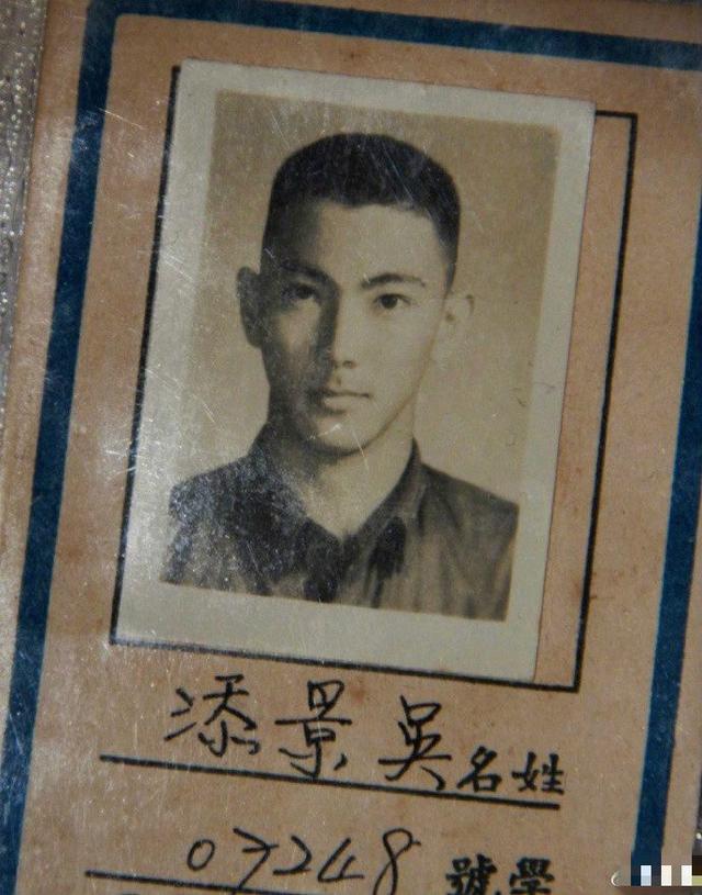 吳尊曬罕見全家福，老婆兒子都在，72歲父親比吳尊顏值還高