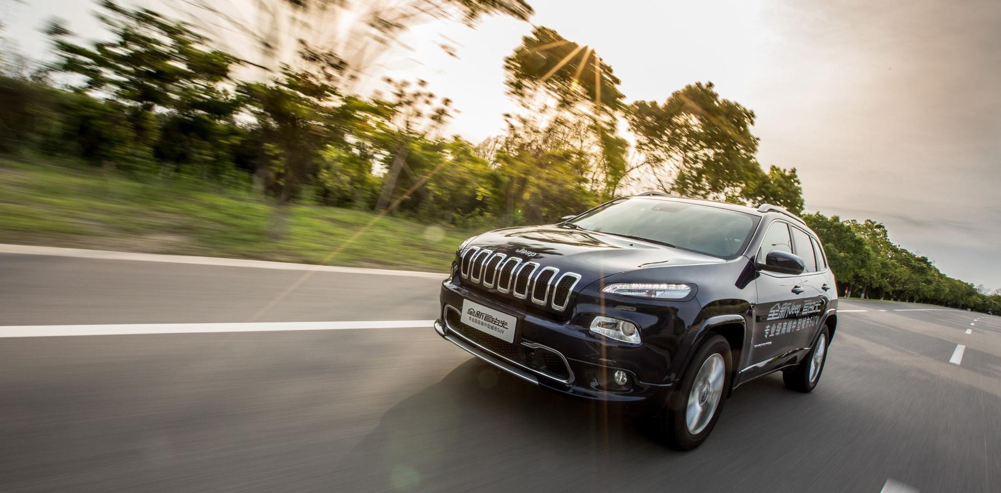 广汽菲克Jeep全新自由光地表最强 亮相广州车展