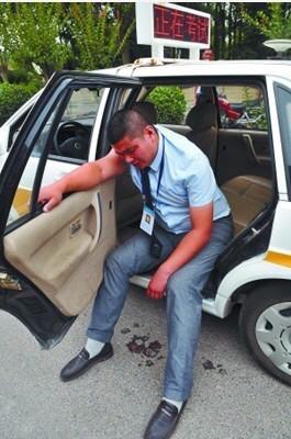 科目三考试被安全员恶意踩了刹车,即使再生气