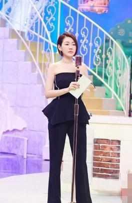 1米58小s遇上1米72汤唯, 输了身高, 却赢了气场