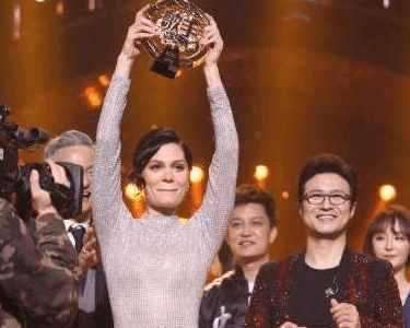 紫棋大方回应没穿内裤一事, 没想到杨幂也穿